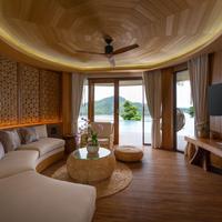 Sinae Phuket Luxury Hotel
