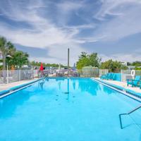 Cabins at Bonefish Bay