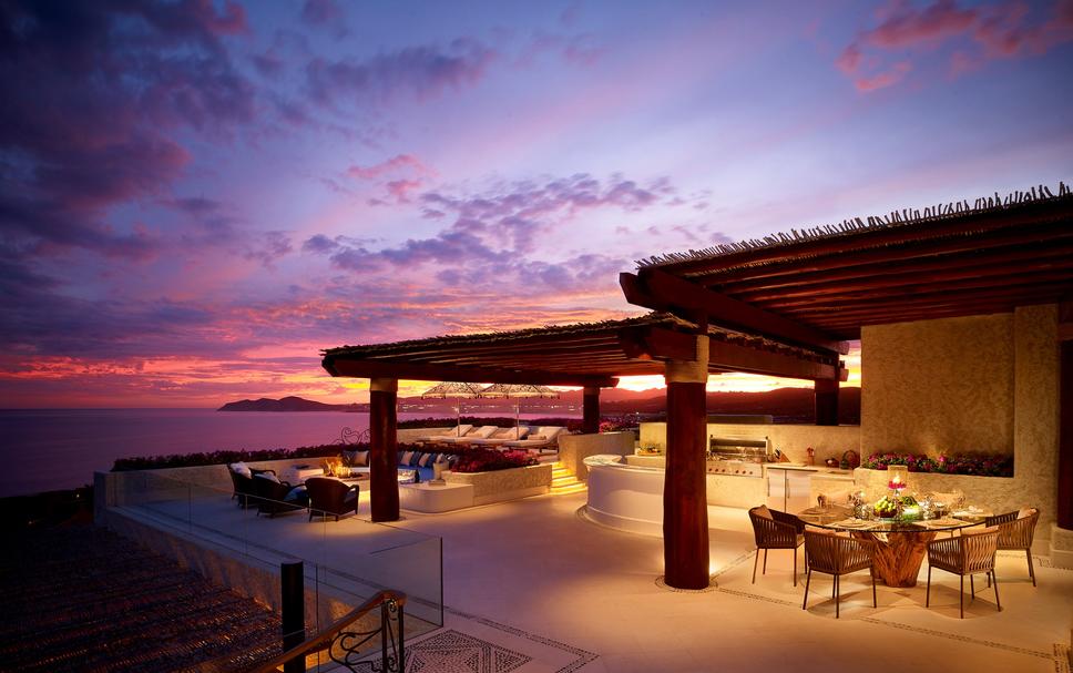 Suite con vista al Mar de Tres Habitaciones  Las Ventanas al Paraiso, A  Rosewood Resort