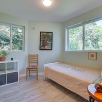 Bellevue Abode: Balcony, 13 Mi to Downtown Seattle